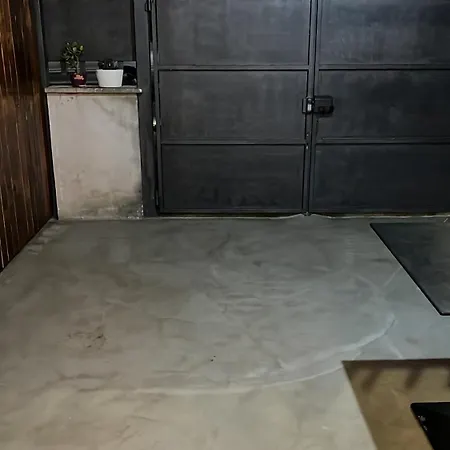 Toto House Apartment